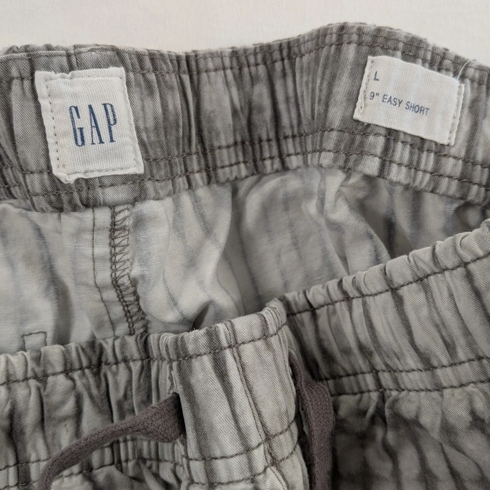 Gap Shorts Mens Large Grey White Tie Dye Stripe 9